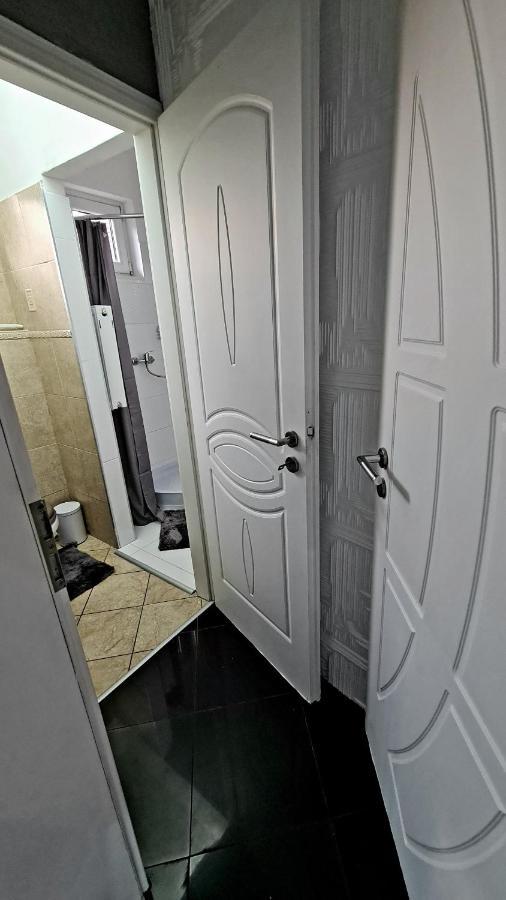 Airport Luxury Apartman 42 Vecsés Buitenkant foto