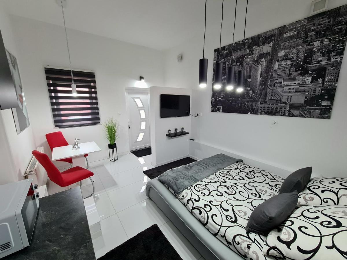 Airport Luxury Apartman 42 Vecsés Buitenkant foto