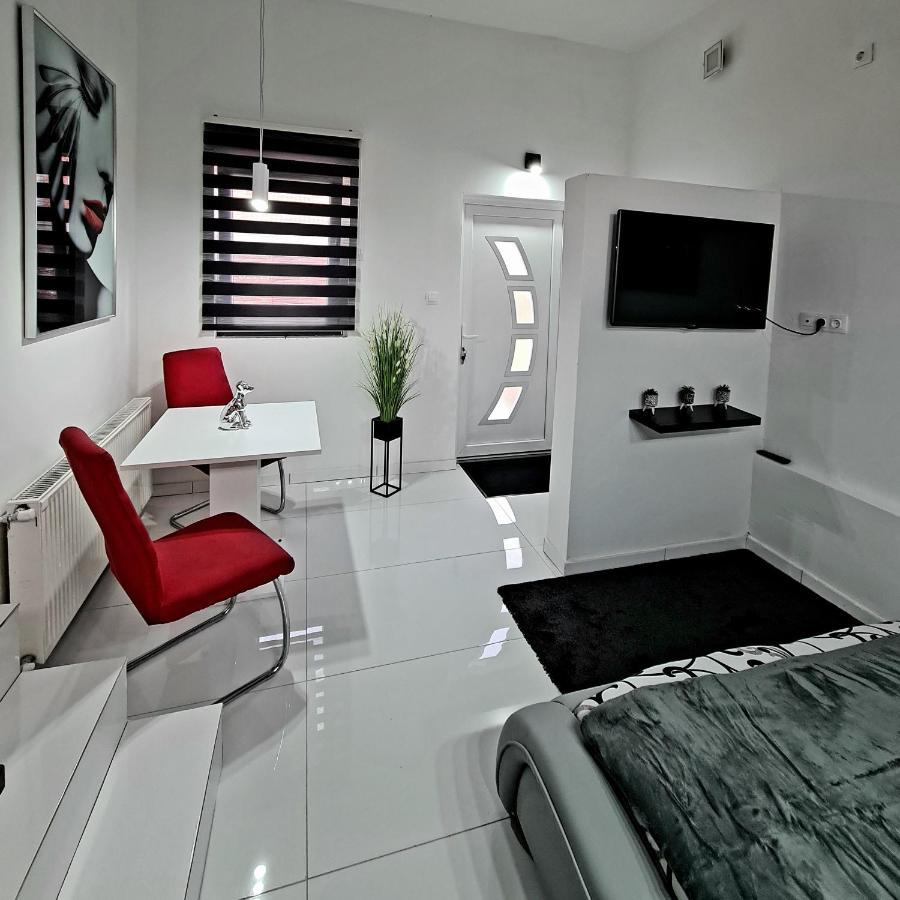 Airport Luxury Apartman 42 Vecsés Buitenkant foto